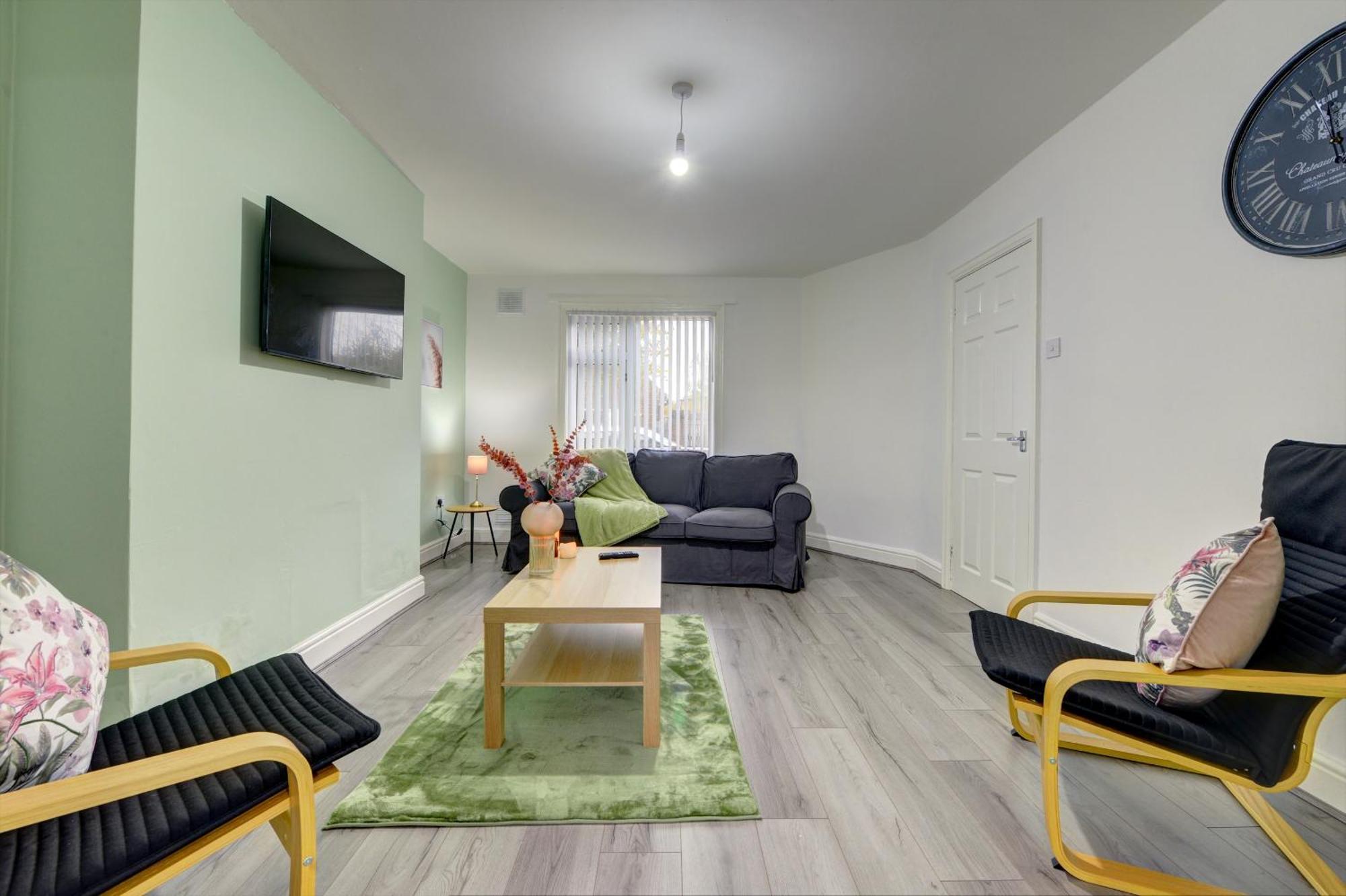 Stunning And Lovely 3 Bed House - Catch 22 Coventry Extérieur photo