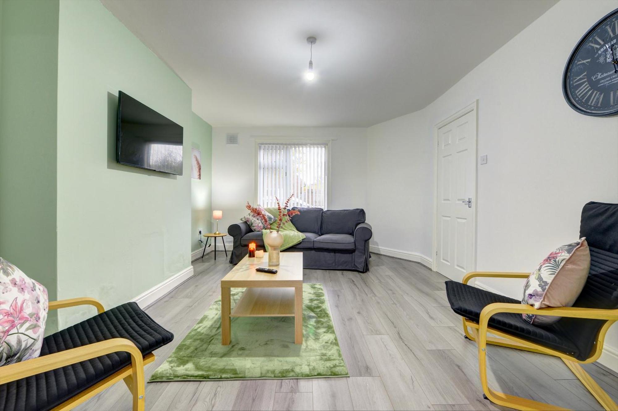 Stunning And Lovely 3 Bed House - Catch 22 Coventry Extérieur photo