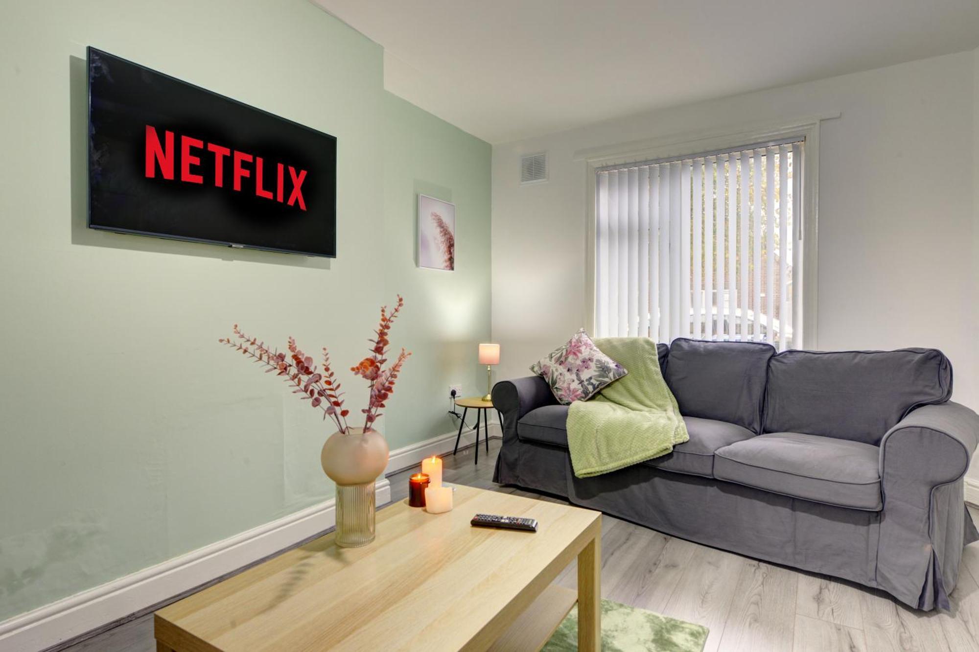 Stunning And Lovely 3 Bed House - Catch 22 Coventry Extérieur photo