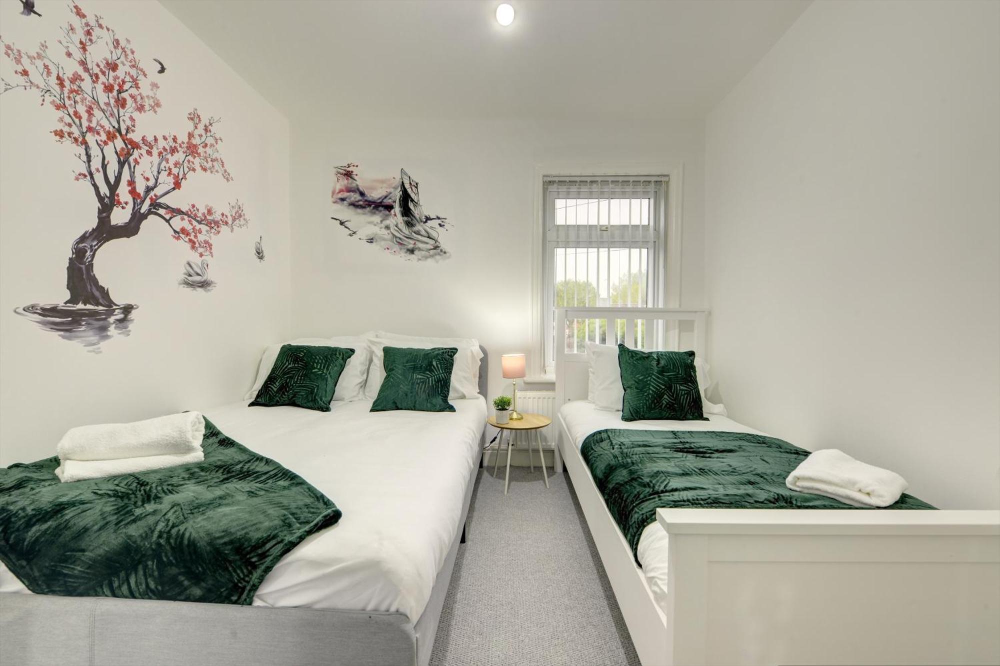 Stunning And Lovely 3 Bed House - Catch 22 Coventry Extérieur photo