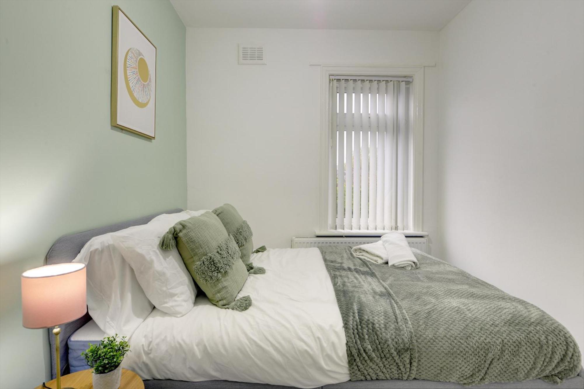 Stunning And Lovely 3 Bed House - Catch 22 Coventry Extérieur photo