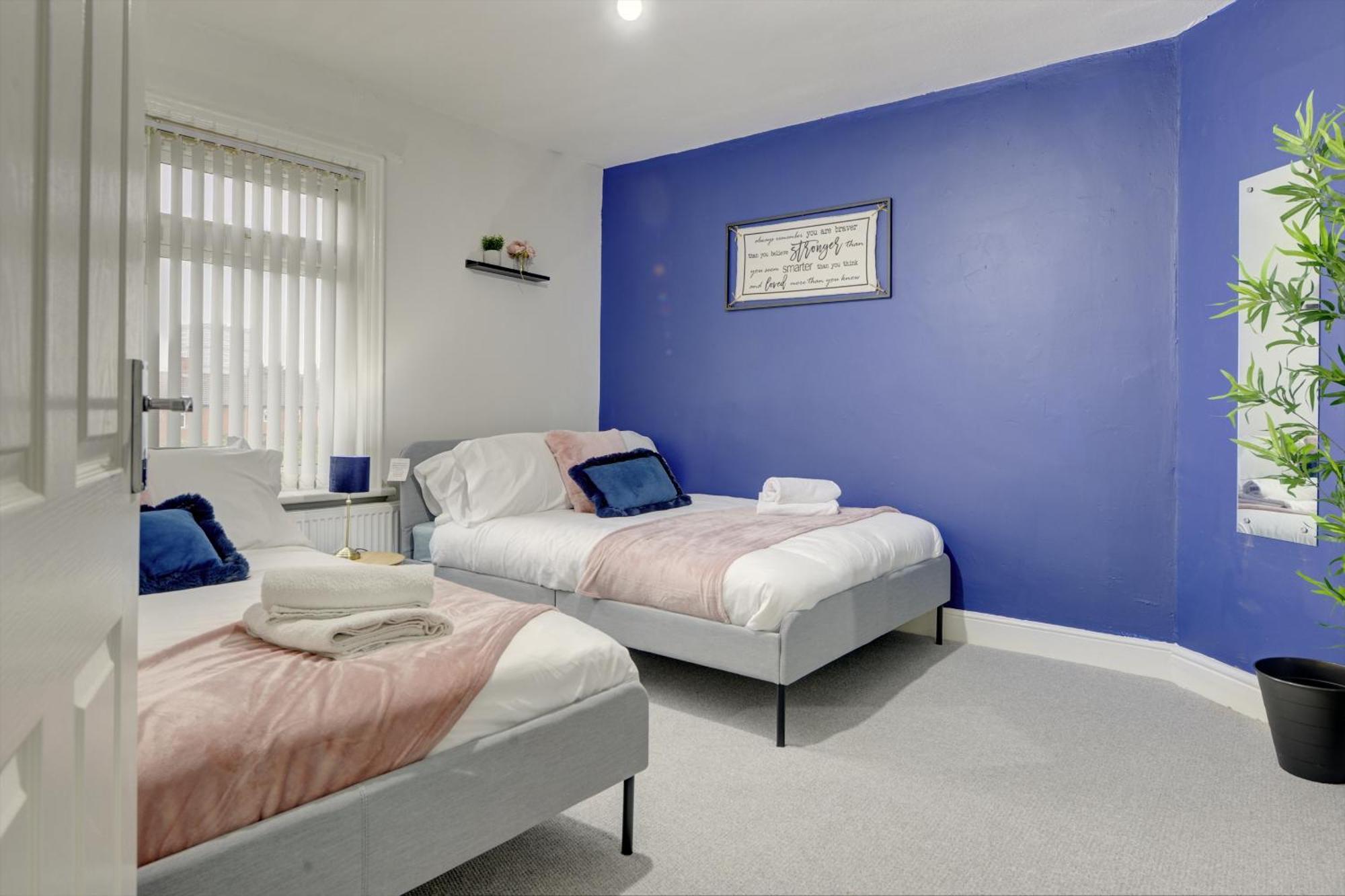 Stunning And Lovely 3 Bed House - Catch 22 Coventry Extérieur photo