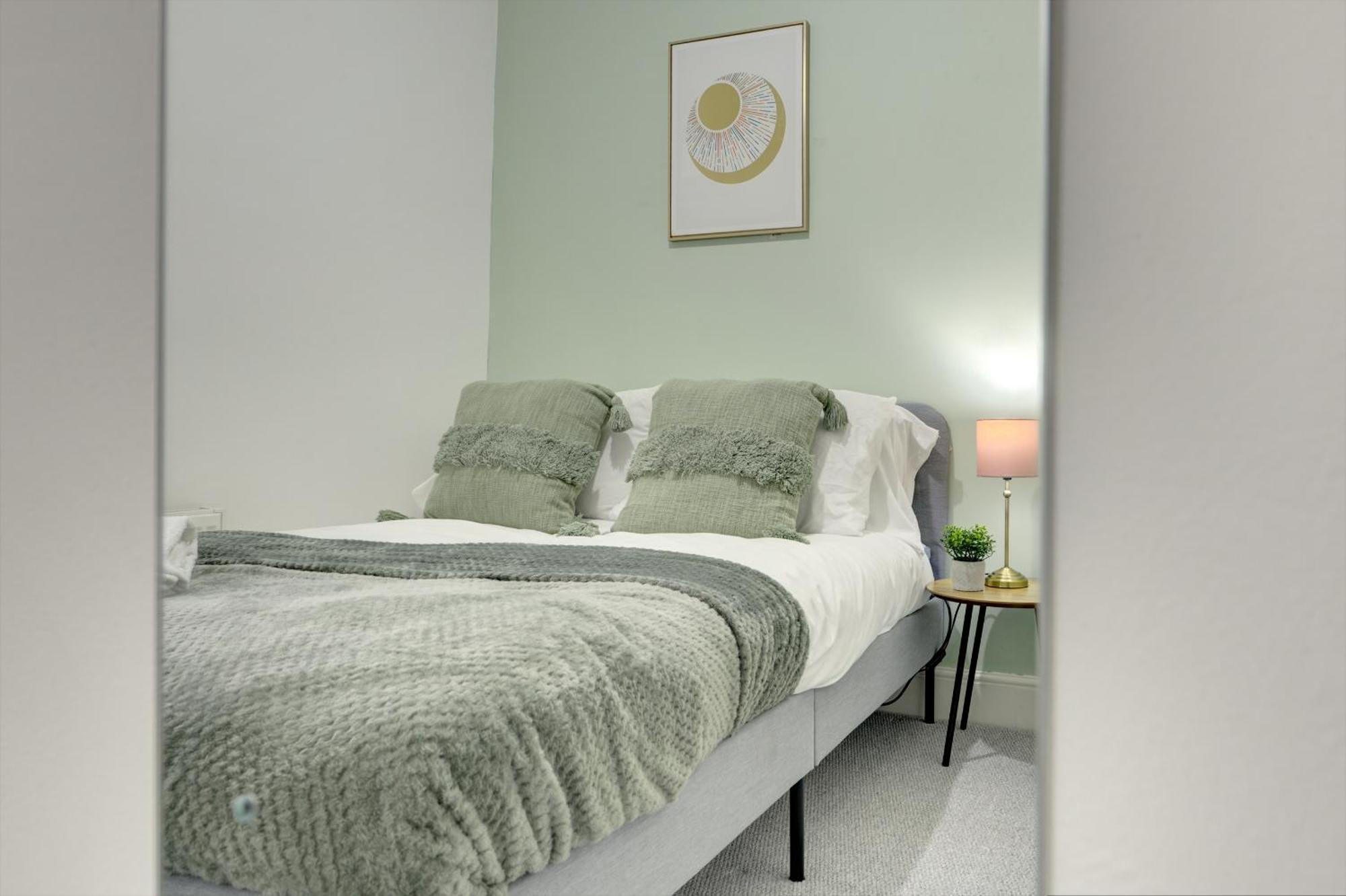 Stunning And Lovely 3 Bed House - Catch 22 Coventry Extérieur photo