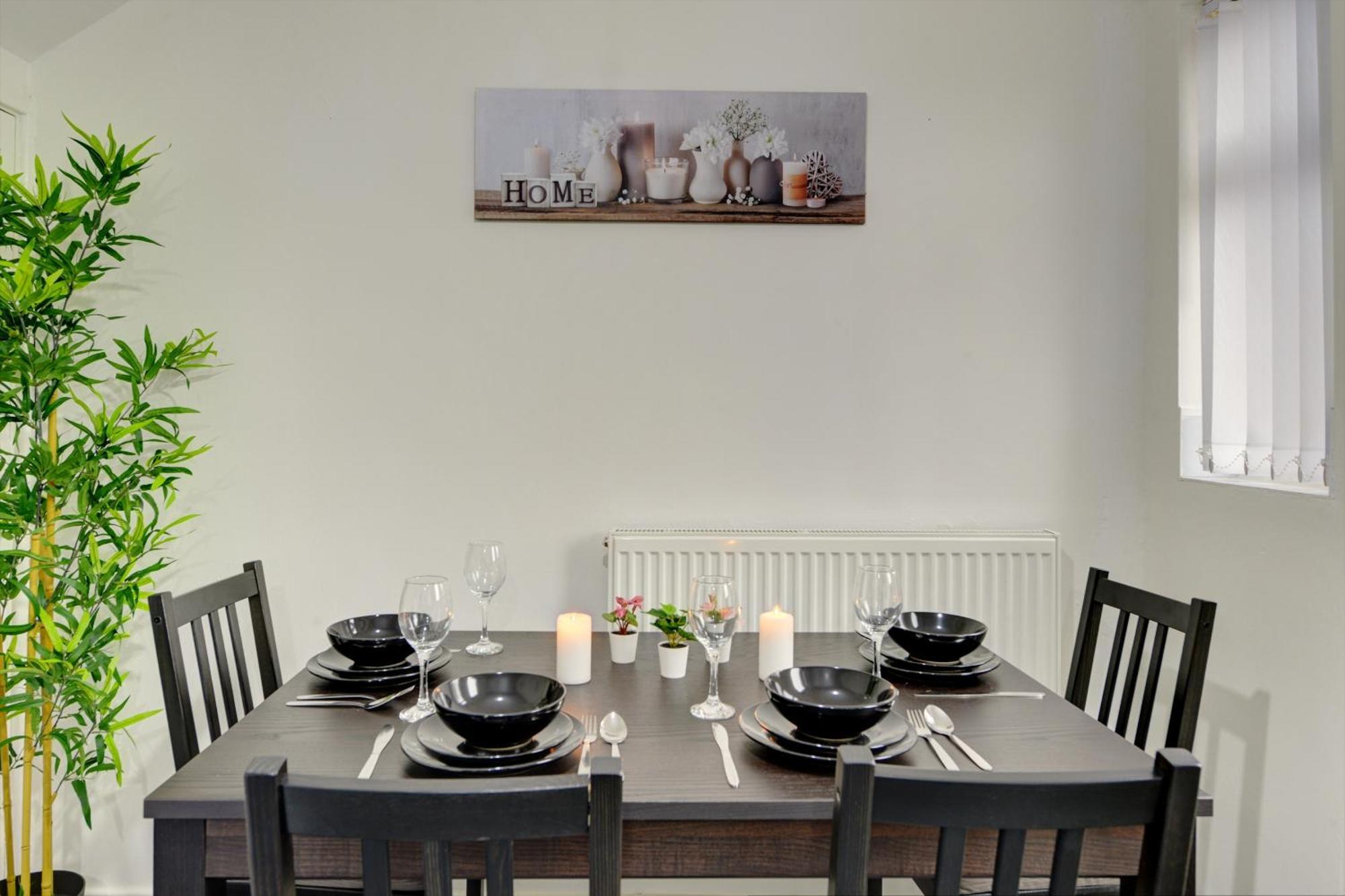 Stunning And Lovely 3 Bed House - Catch 22 Coventry Extérieur photo